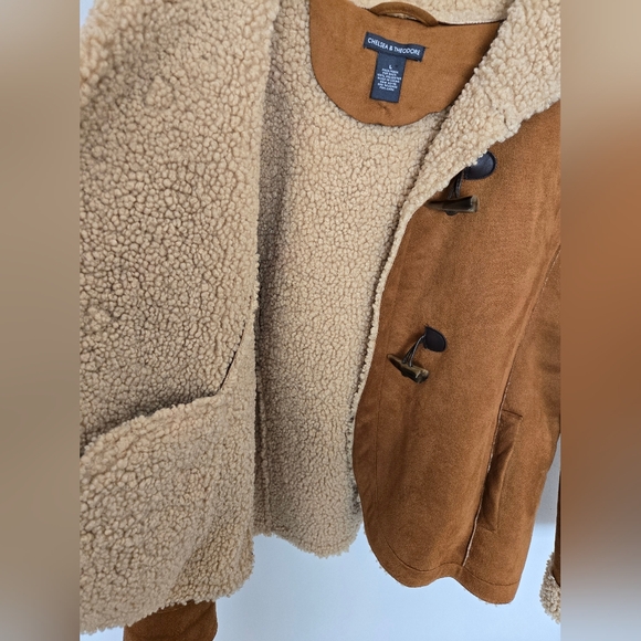 Chealsa & Theodore faux suede sherpa lined hooded coat in Carmel | size L - Picture 8 of 9